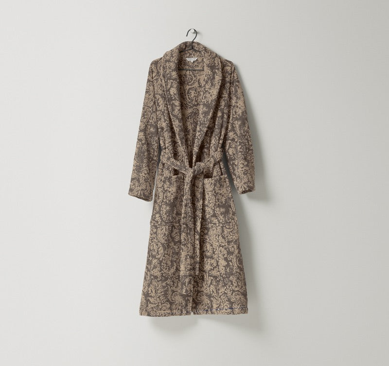 Zweifarbiger Jacquard-Bademantel Friuli für Damen und Herren in Sand und Braun mit Barockmuster aus Leinen-Baumwoll-Frottier in Elfenbeinfarbe, Modell Friuli, optional mit Kapuze